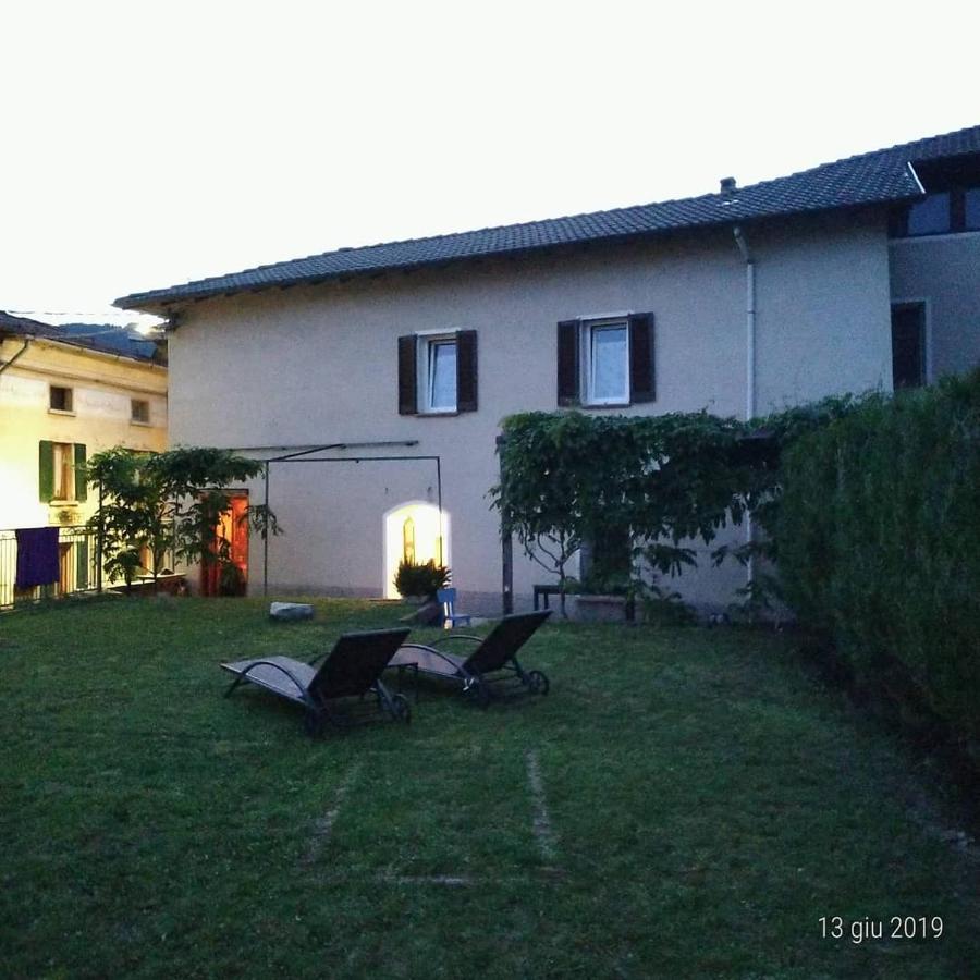 Casa Olmi Hotel Castiglione dʼIntelvi Exterior foto