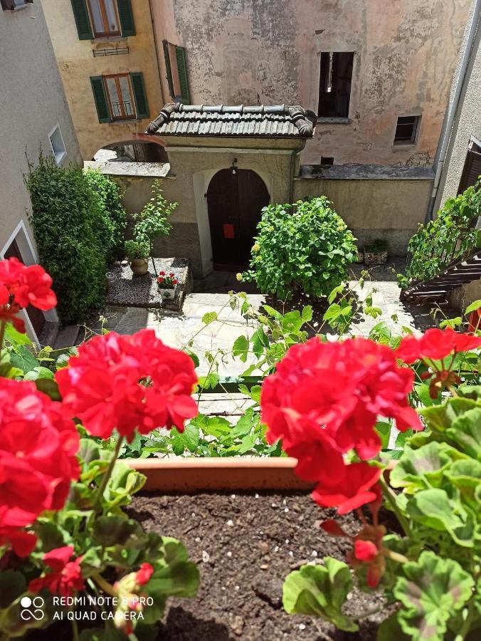Casa Olmi Hotel Castiglione dʼIntelvi Exterior foto